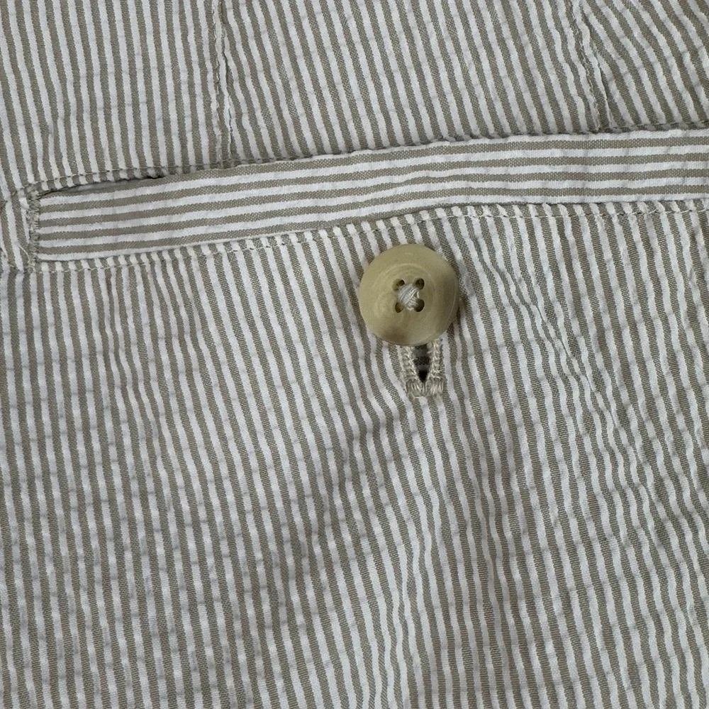 Peter Millar Shorts Mens 42 Beige White Seersucker Featherweight Golf Striped